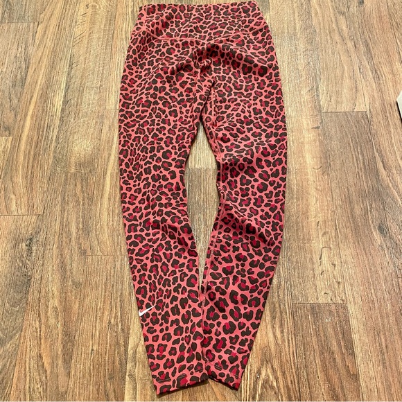Womens Nike Training Leopard Set Size S - Picture 2 of 6